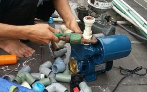 Nguyên nhân và cách khắc phục máy bơm giếng khoan bị rò nước
